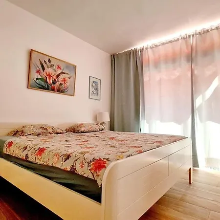 215 Azahara By Tenerife & Sales Playa de las Américas