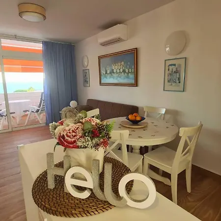 215 Azahara By Tenerife & Sales Апартаменты Плая-де-лас-Америкас