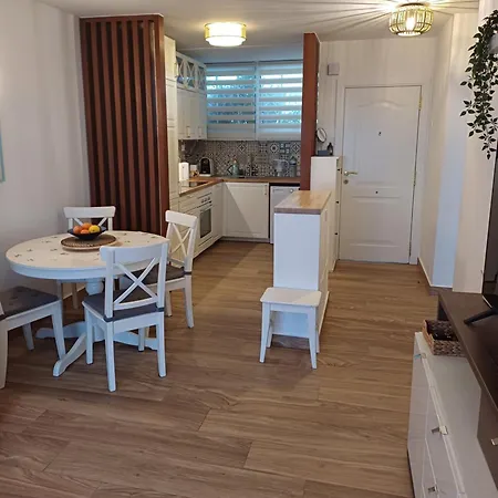 215 Azahara By Tenerife & Sales Playa de las Américas