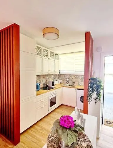 215 Azahara By Tenerife & Sales * Playa de las Americas (Tenerife)