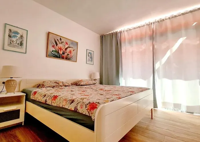 215 Azahara By Tenerife & Sales Playa de las Americas (Tenerife)